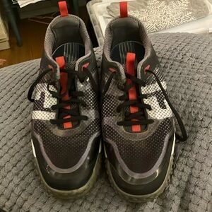 Flex zone golf cleats